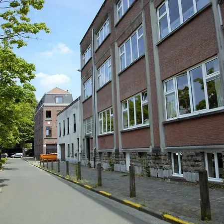 Bed & Breakfast Tempelhof 4*