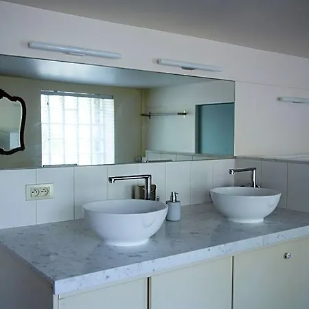 Tempelhof Bed & Breakfast 3*