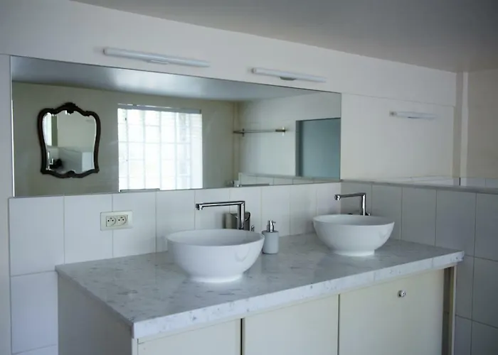 Tempelhof ベッド・アンド・ブレックファスト 4*